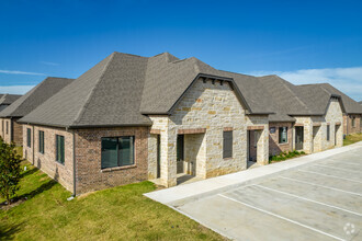 4425 Plano Pky, Carrollton, TX for rent Primary Photo- Image 1 of 11