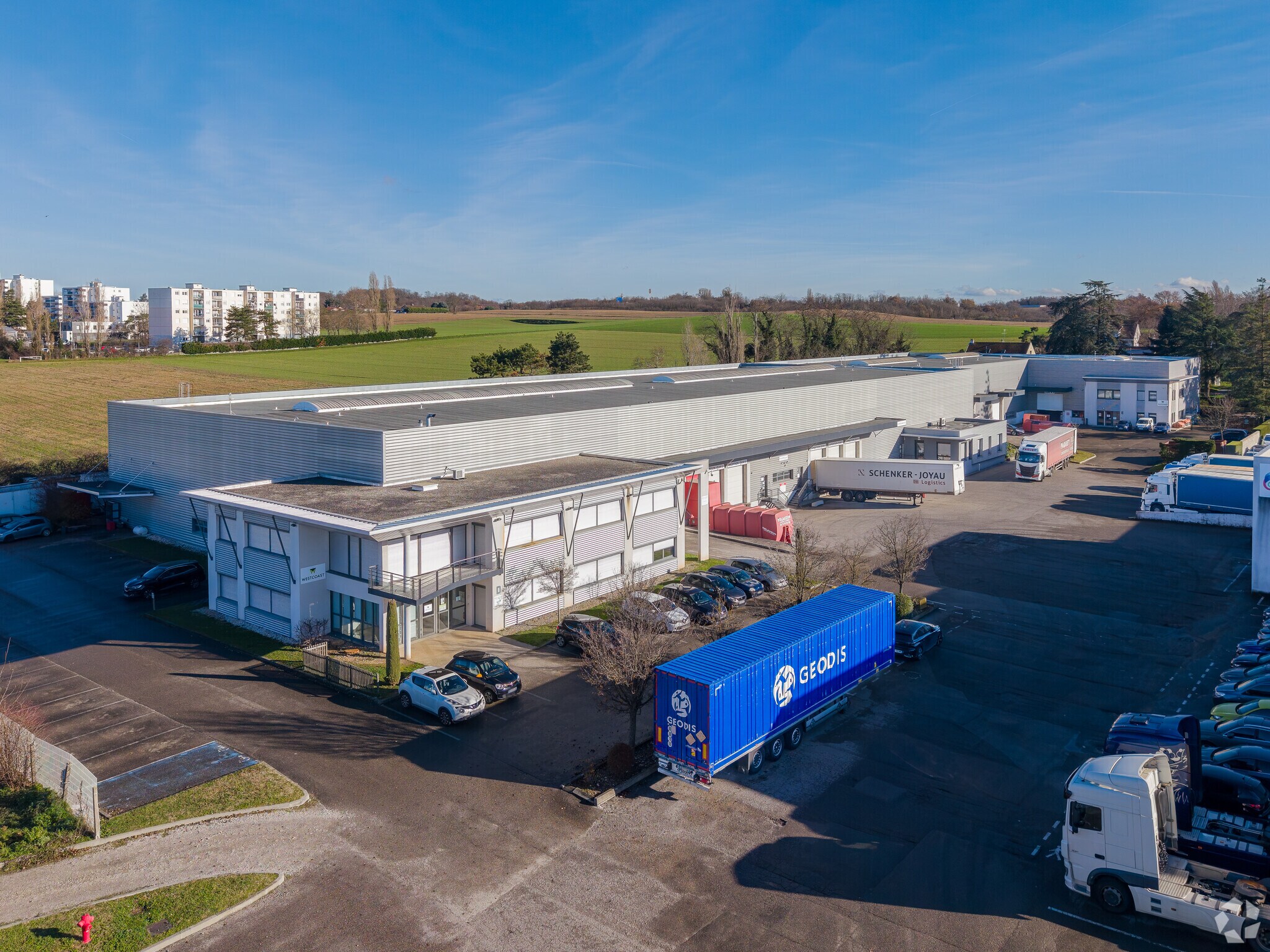 Light Industrial in Saint-Priest to rent Building Photo- Image 1 of 6