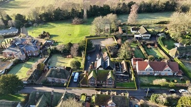 Peach Hill Ln, Crawley, WSX - AERIAL  map view