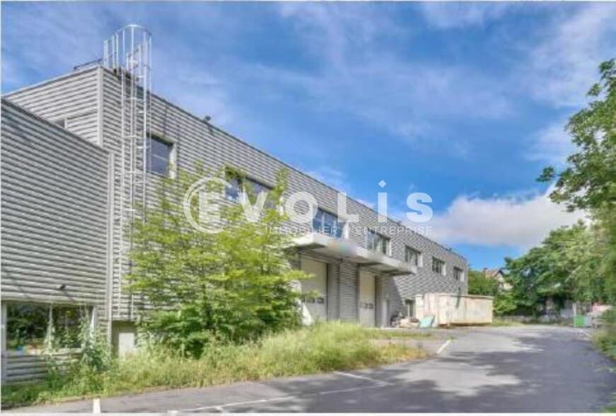 Office in Arcueil to rent - Building Photo - Image 2 of 2