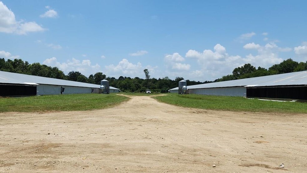 1483 Oquinn Rd, Pollok, TX for sale - Primary Photo - Image 1 of 6