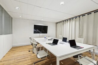 Office in Boulogne-Billancourt to rent Interior Photo- Image 1 of 6