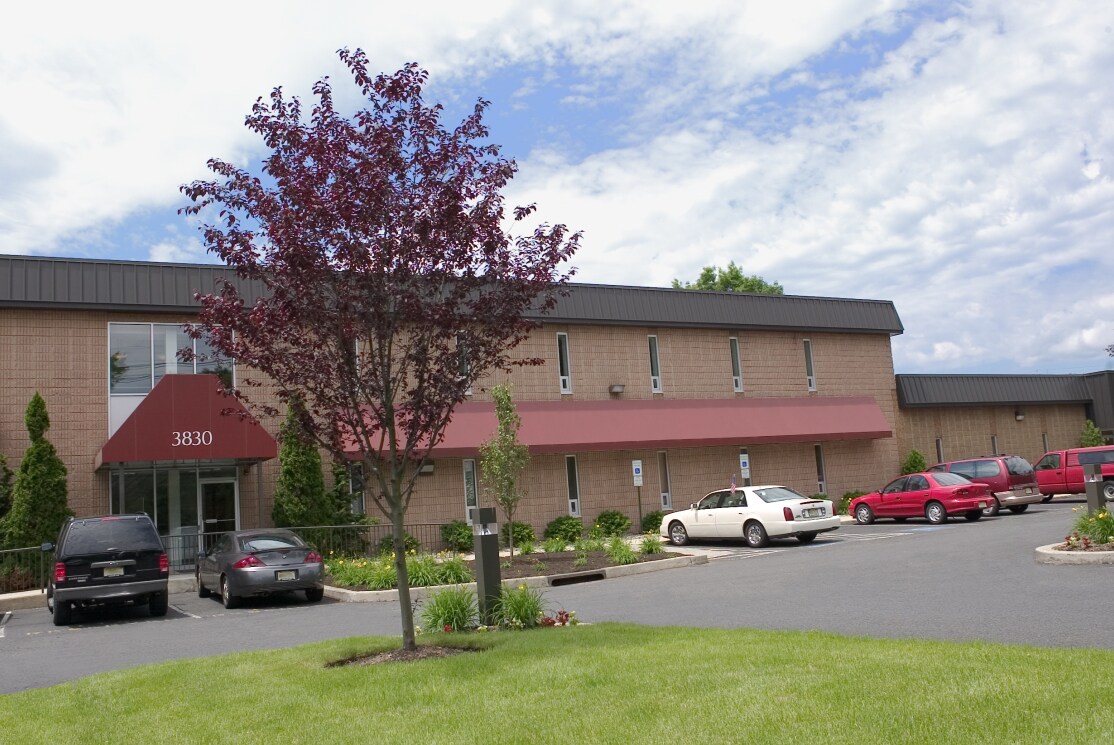 3826-3830 Park Ave, Edison, NJ to rent Building Photo- Image 1 of 4