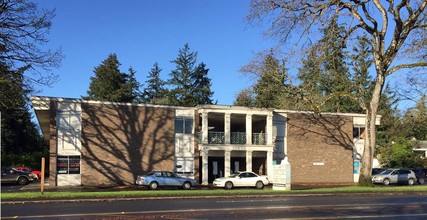 10828 Gravelly Lake Dr SW, Lakewood, WA for rent Building Photo- Image 1 of 11