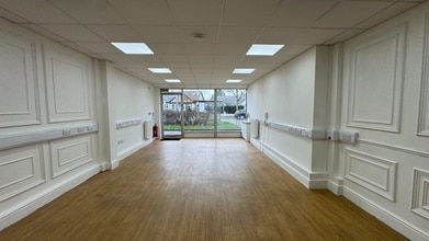 32 Kings Rd, London to rent Interior Photo- Image 1 of 8