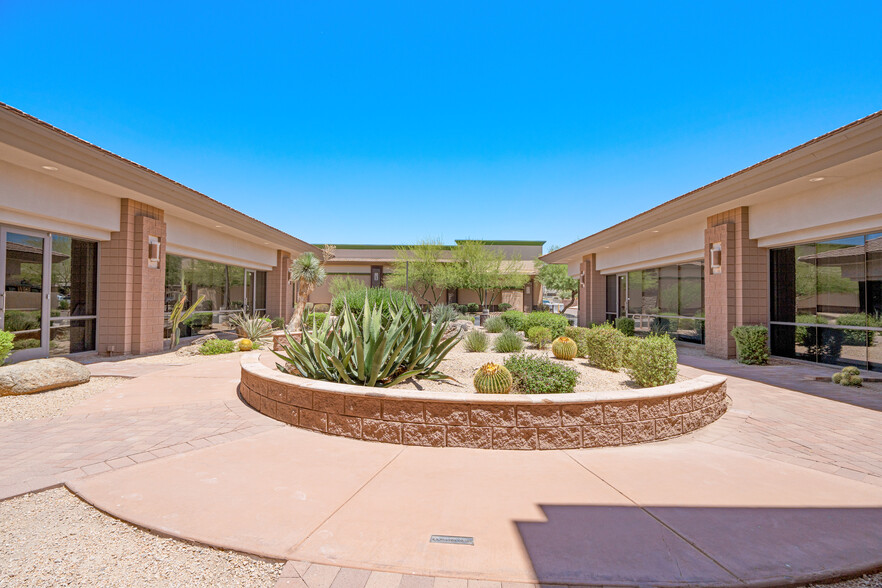 10601-10609 N Frank Lloyd Wright Blvd, Scottsdale, AZ for rent - Building Photo - Image 3 of 21