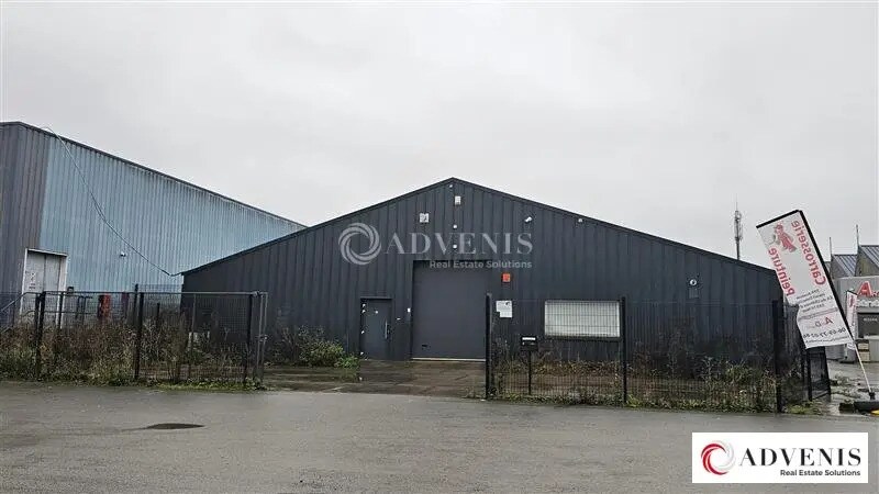 Location Entrepôt 600 m² - Photo 1