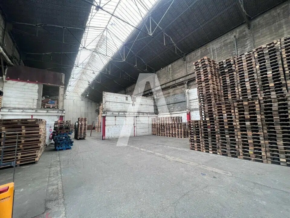 Light Industrial in Vitry-sur-Seine to rent Interior Photo- Image 1 of 6