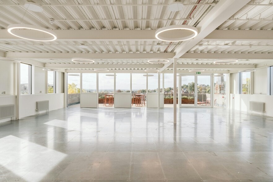 2A Mansel Rd, London to rent - Building Photo - Image 3 of 6