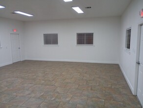 400 Uhland Rd, San Marcos, TX for rent Building Photo- Image 2 of 5