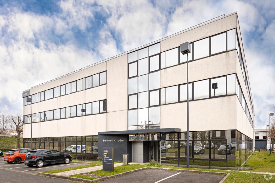 19 Rue Alexis De Tocqueville, Antony to rent - Primary Photo - Image 1 of 3