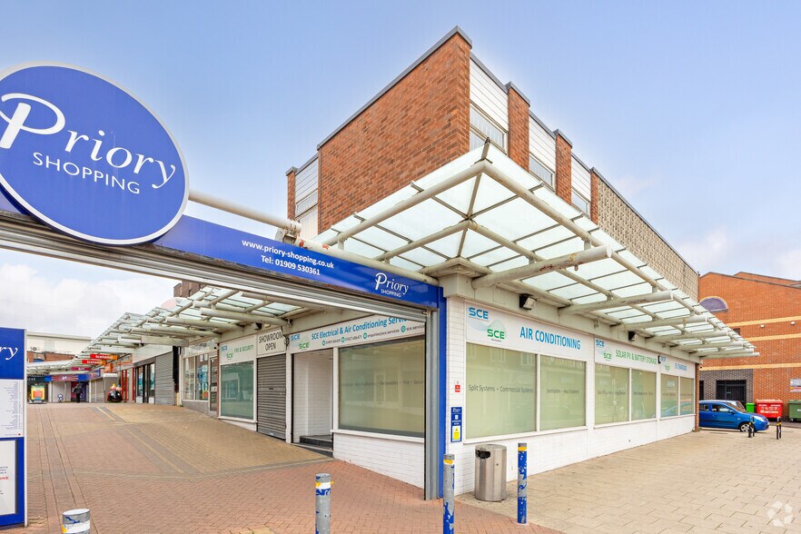 44-48 The Priory Centre, Worksop for sale - Primary Photo - Image 1 of 1
