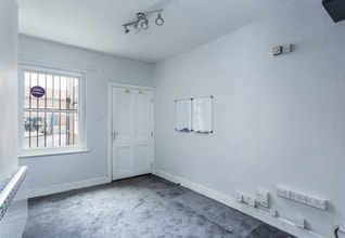 17 Finkle St, Selby to rent Interior Photo- Image 2 of 6