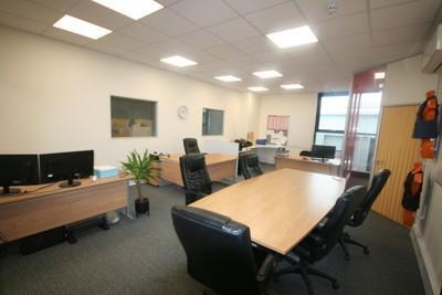 Solar Way, Amesbury to rent - Building Photo - Image 3 of 4