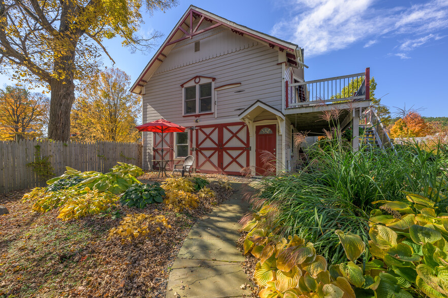 518 Main St, Great Barrington, MA for sale - Building Photo - Image 3 of 64