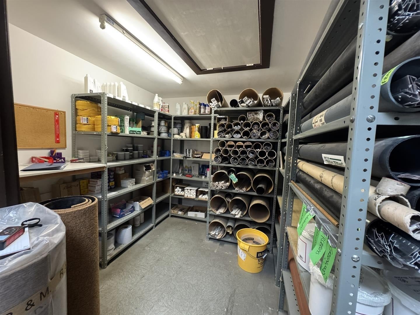 9 Castle Hl, Axminster to rent Interior Photo- Image 1 of 6