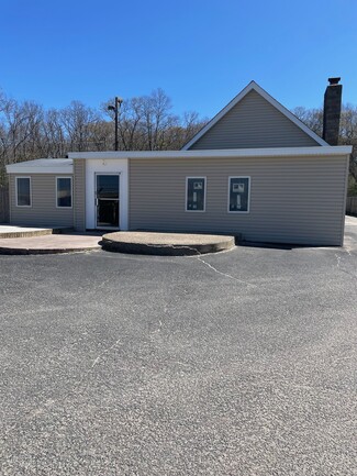 More details for 111 Rocky Point Rd, Middle Island, NY - Light Industrial for Rent