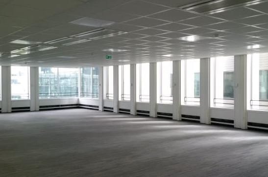 1 Place De La Pyramide, Puteaux to rent - Interior Photo - Image 3 of 16