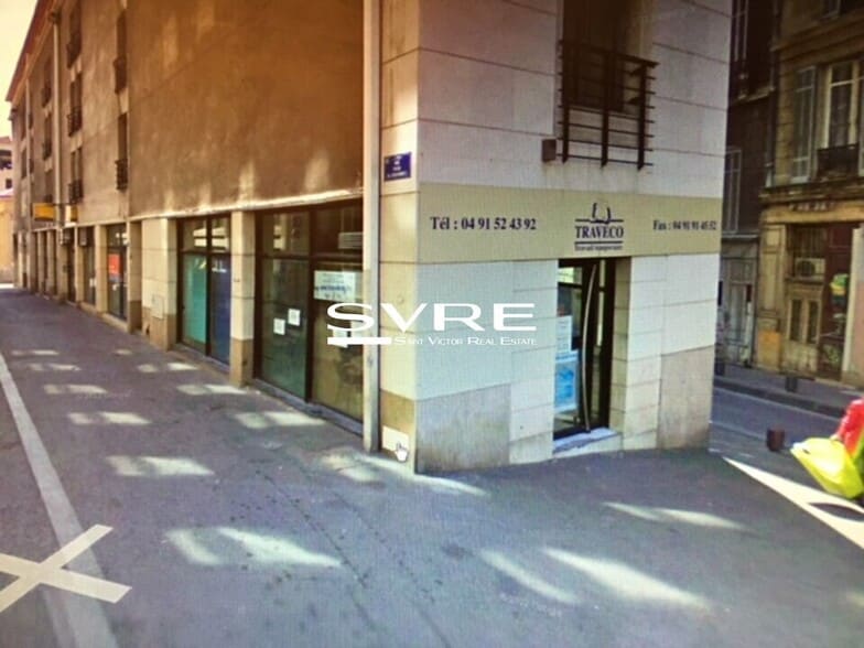 Retail in Marseille to rent - Building Photo - Image 1 of 4