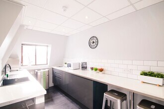 Alexandra Rd, Farnborough to rent Interior Photo- Image 2 of 4
