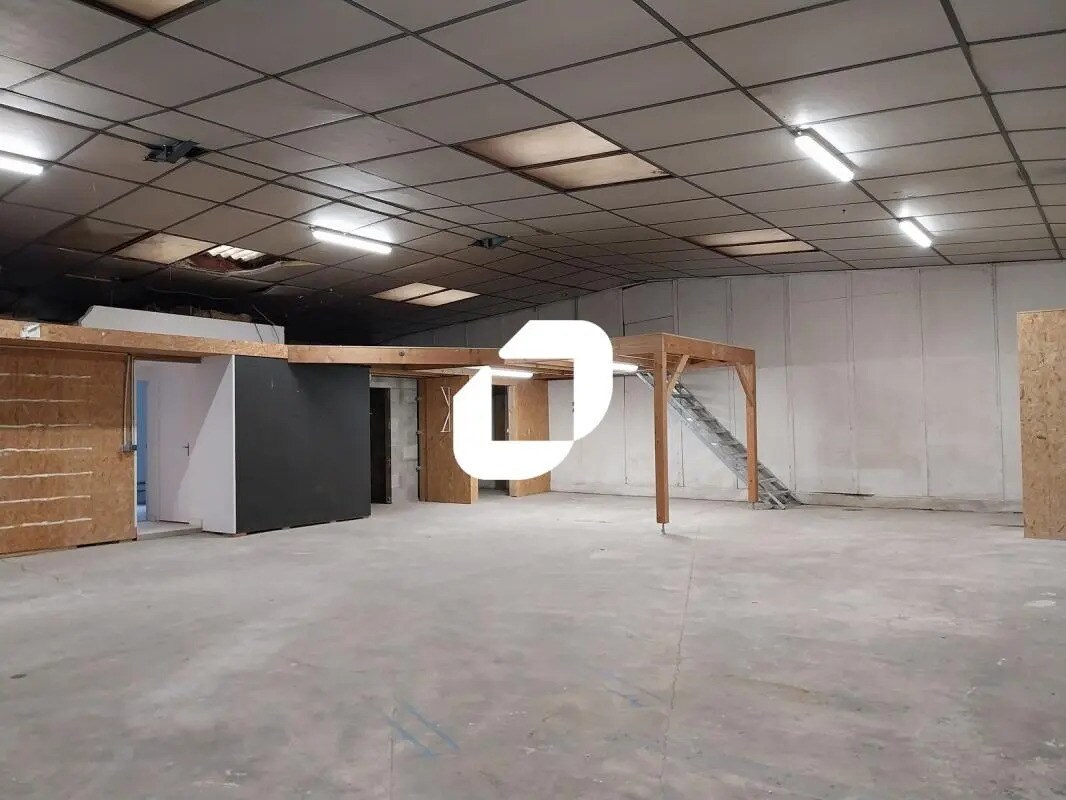 Light Industrial in La Chapelle-sur-Erdre to rent Building Photo- Image 1 of 15