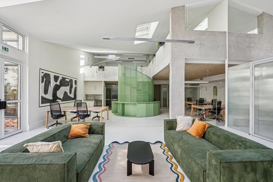 Office in Paris for sale - Building Photo - Image 3 of 8