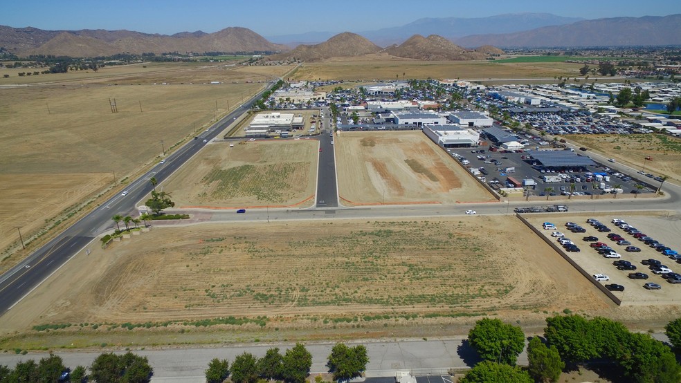 Warren Rd & Auto Mall Dr, Hemet, CA for sale - Aerial - Image 3 of 9