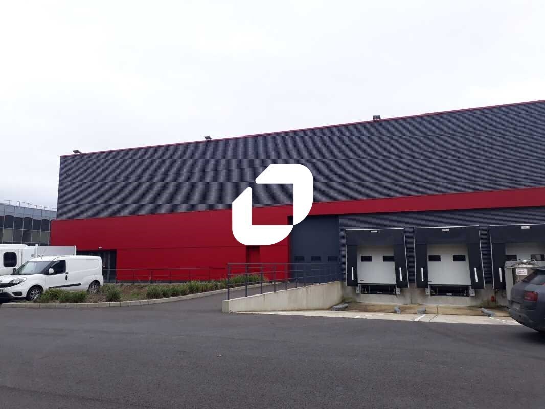 Light Industrial in Maurepas to rent Building Photo- Image 1 of 8