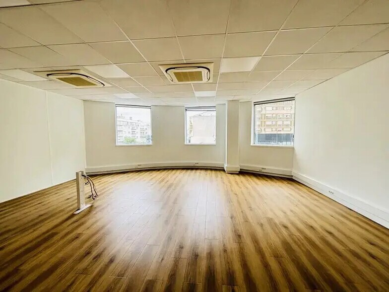 88 Avenue Du Général Leclerc, Boulogne-Billancourt to rent - Building Photo - Image 3 of 35