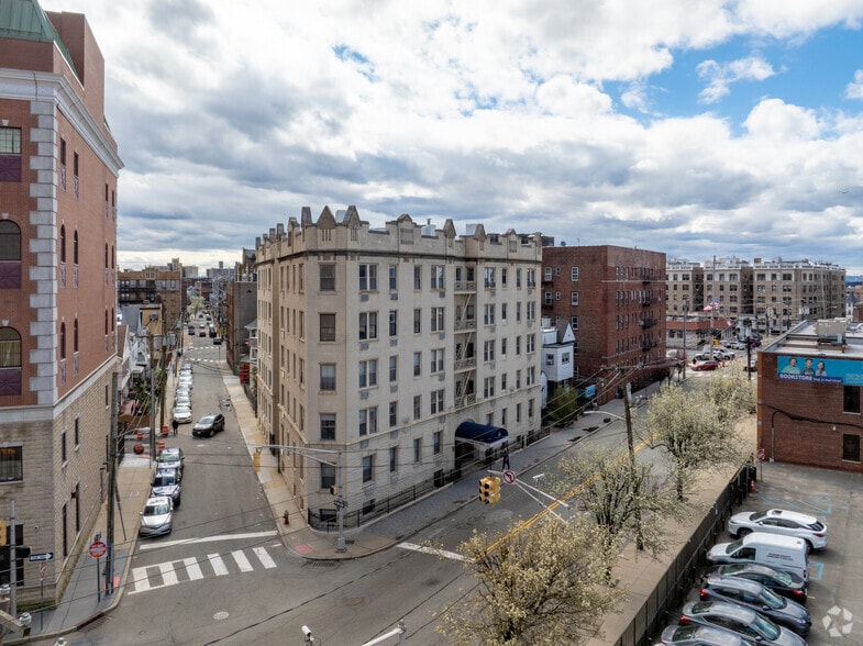 151 SIP Ave, Jersey City, NJ for sale - Primary Photo - Image 1 of 26