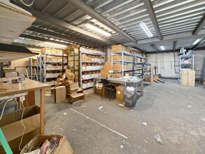 23 Boulevard De La Gare, La Penne-sur-Huveaune to rent Interior Photo- Image 1 of 3