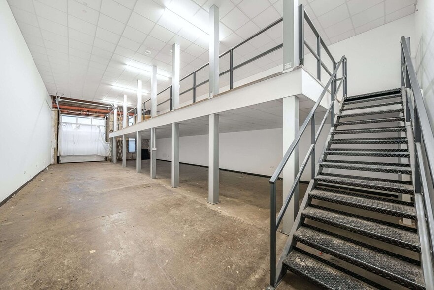 Oxgate Ln, London to rent - Interior Photo - Image 2 of 3