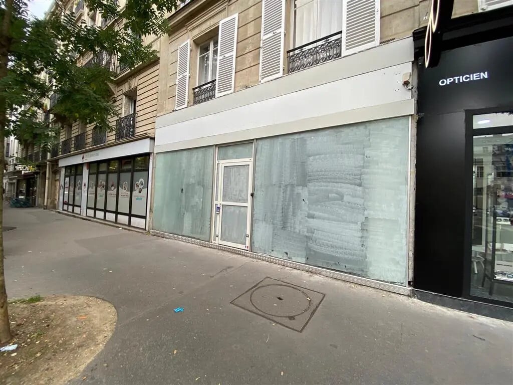 Location Commerce 104 m² - Photo 1