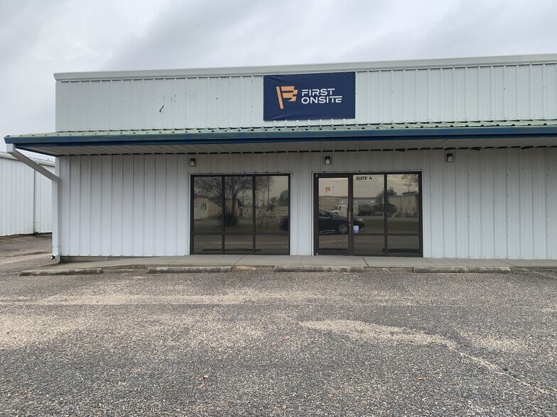 10 E Fairfield Dr, Pensacola 32501 Office Warehouse for Lease