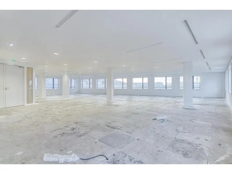 155 Rue Anatole France, Levallois-Perret to rent - Building Photo - Image 3 of 20