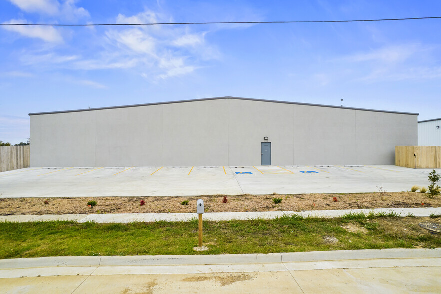 1100 N Birch Ave, Broken Arrow, OK for sale - Building Photo - Image 2 of 16