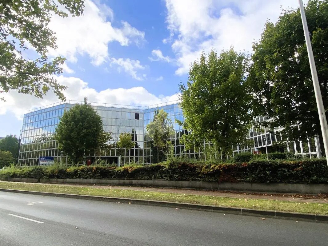 Office in Évry-Courcouronnes to rent Building Photo- Image 1 of 14