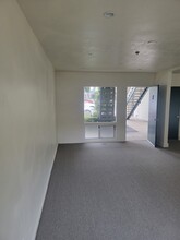 400 W Coast Hwy, Newport Beach, CA for rent Interior Photo- Image 2 of 7