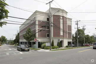 More details for 7 High St, Huntington, NY - Office, Office/Medical for Rent