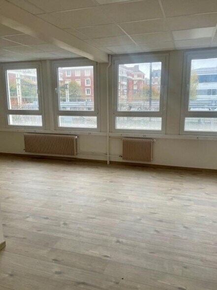 Light Industrial in Ivry-sur-Seine to rent - Interior Photo - Image 2 of 4