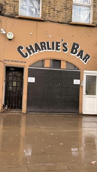 247 Barking Rd, London to rent - Building Photo - Image 3 of 3