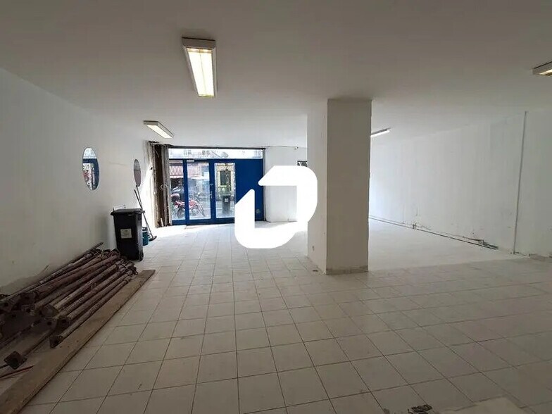 Retail in Bordeaux for sale - Interior Photo - Image 2 of 10