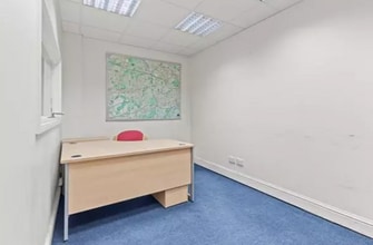 The Broadway, London to rent Interior Photo- Image 2 of 5