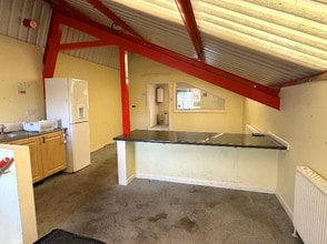 Venny Bridge, Exeter to rent Interior Photo- Image 2 of 3