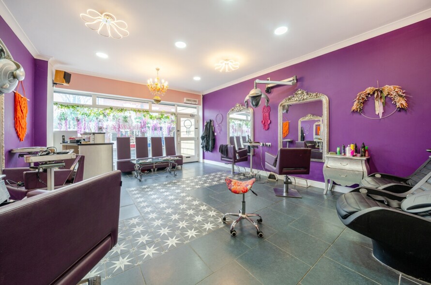 3-5 North St, Gainsborough to rent - Building Photo - Image 3 of 5