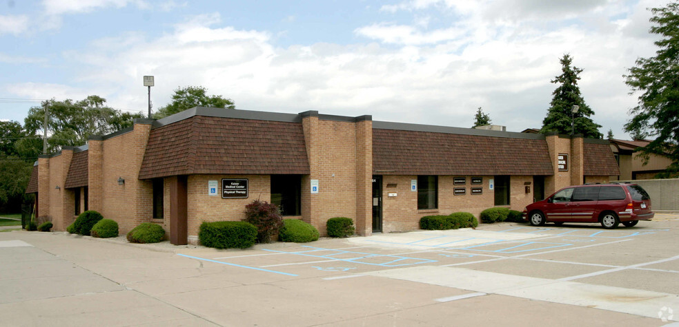 11670 Martin Rd, Warren, MI for sale - Building Photo - Image 1 of 9