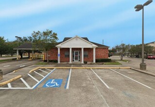 2624 Mchard Rd, Pearland, TX for rent Building Photo- Image 1 of 4