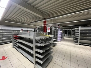 Retail in Toulouse for sale Interior Photo- Image 2 of 2