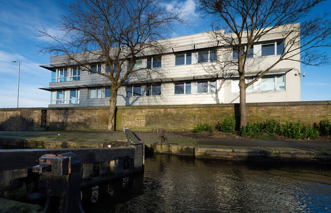 More details for Oldham Rd, Rochdale - Co-working to Rent