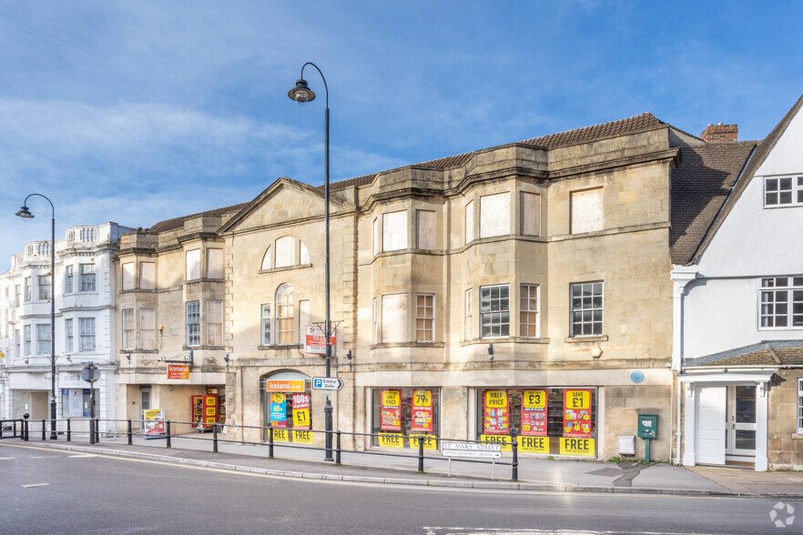 44-45 Market Pl, Chippenham for sale - Building Photo - Image 2 of 3